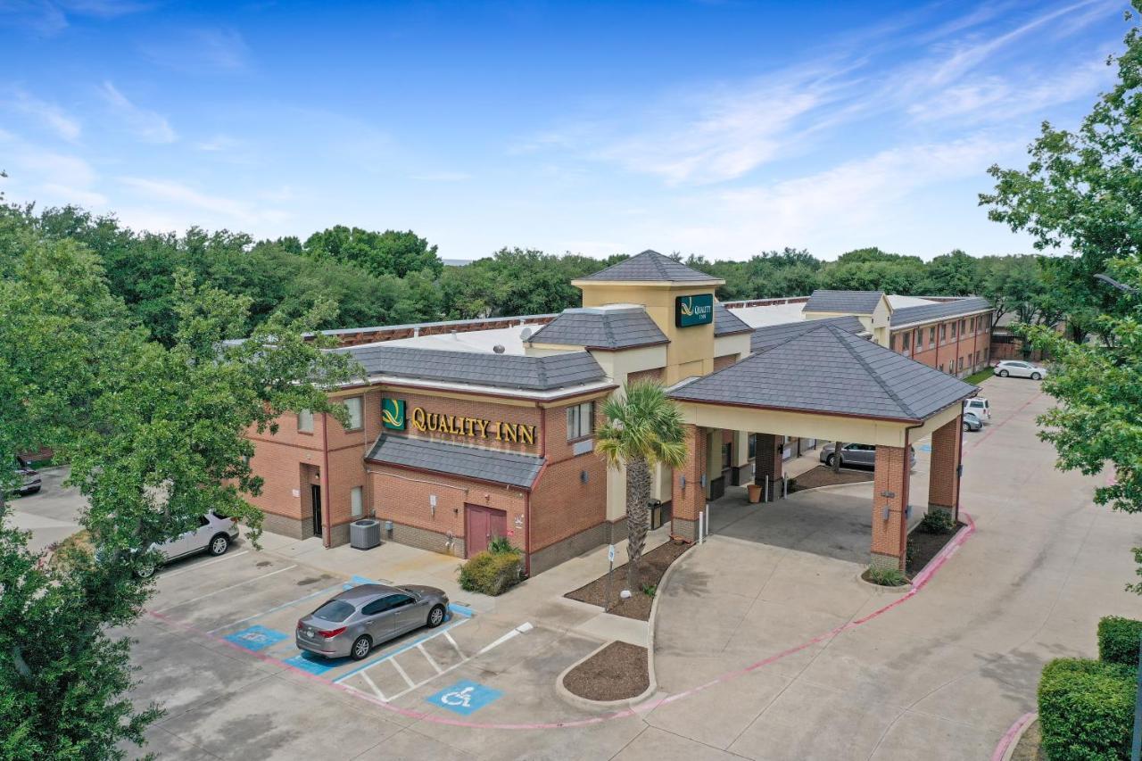 Quality West - Dallas